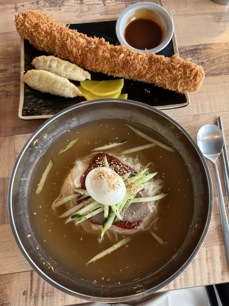  포항 스페이스워크 맛집 ‘영일대 면옥’ :: 바다뷰에 시원한 밀면 추천