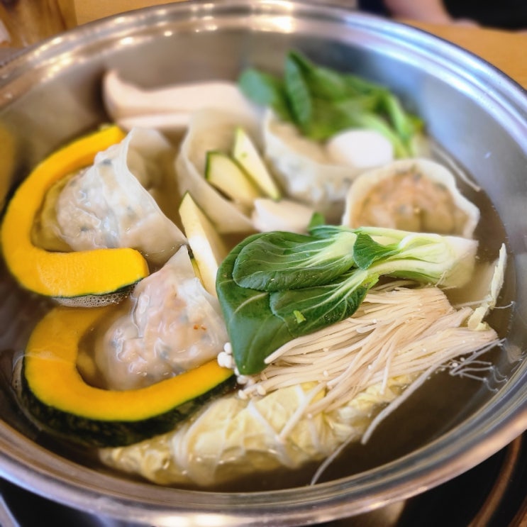  [목동 맛집]  시원 칼칼한 만두전골 전문점  《개성손만두》
