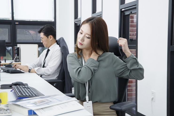  뭉친어깨근육푸는법, 시원하게 풀어보자!