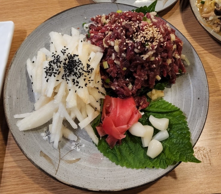  대구 생고기 맛집! 밑반찬이 푸짐한 퇴근길생고기!