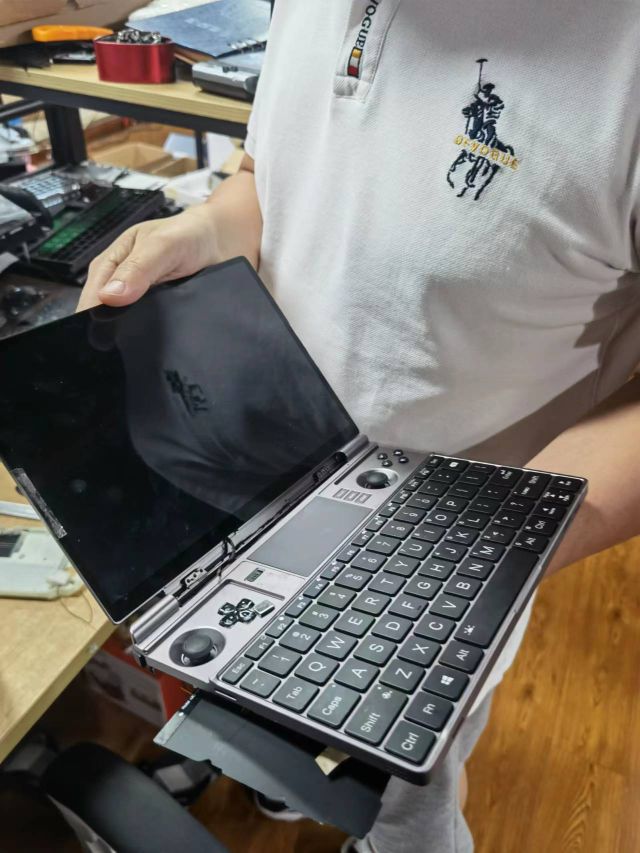  [GPD WIN MAX 2] 기기 사진 (22.05.10)