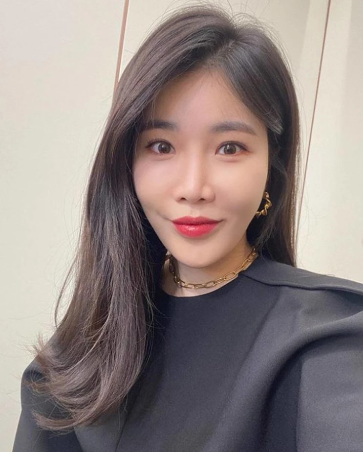 다비치 이해리, 오는 7월 비연예인과 결혼 "아직 실감은 안 나지만..." 다비치 이해리, 오는 7월 비연예인과 결혼 "아직 실감은 안 나지만..."