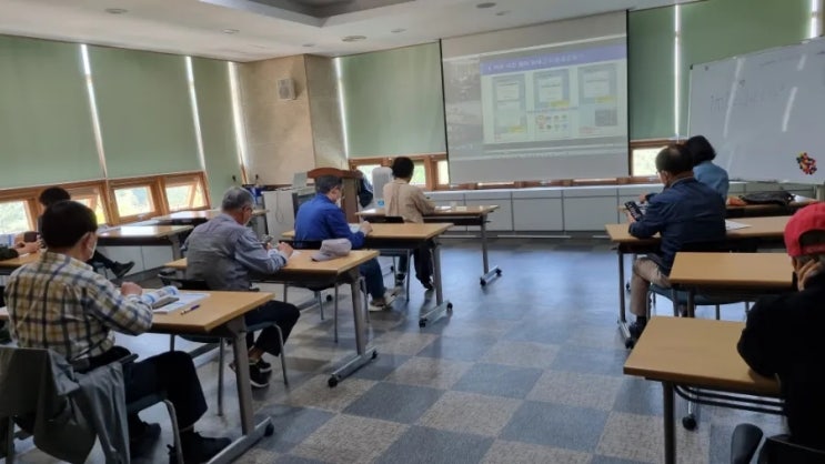  [인천 남동구립 소래도서관] 재밌게 배우는 스마트폰활용교육 2회 카카오톡 유익한 기능 배우기 - 피싱 주의사항, 환경설정, 음성입력, 사진 묶어보내기, #검색, 저장공간 확보하기