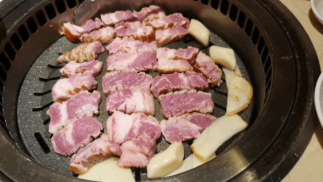  공덕역 고기집 두껍삼 마포점 삼겹살 후기 (feat. 주차)