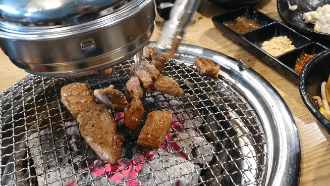  발산역 전설의 스테이크갈비, 고기도 반찬도 대만족한 맛집
