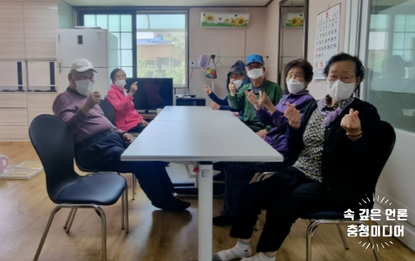  제천시, 경로당 입식식탁 지원...어르신 건강ㆍ편의 증진
