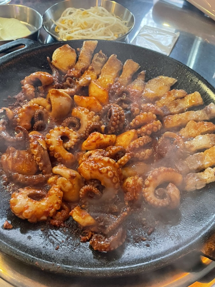  신사 가로수길: 쭈꾸미 삼겹살 - 해가쭈꾸미 