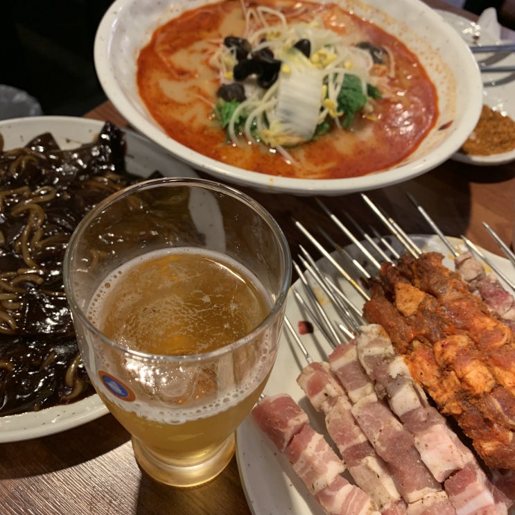 <서울 왕십리 맛집> 가성비 말도 안 되는 한양대 양꼬치 맛집, "미미램양꼬치 한양대점" <서울 왕십리 맛집> 가성비 말도 안 되는 한양대 양꼬치 맛집, "미미램양꼬치 한양대점"
