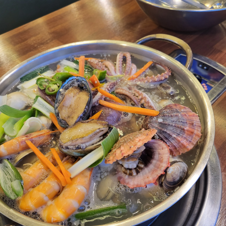  동탄칼국수맛집 정프로해물칼국수 융건릉점