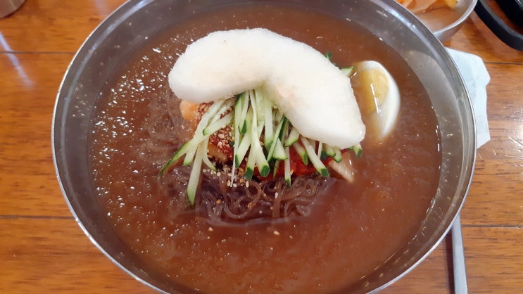 여름엔 역시 물냉면! 명동에서 냉면을 먹는다면 유천냉면밖에 없네 여름엔 역시 물냉면! 명동에서 냉면을 먹는다면 유천냉면밖에 없네