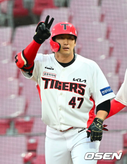 기아 kt 상대로 5대4 승리 <b>김선빈</b> 2타점 적시 <b>2루타</b>
