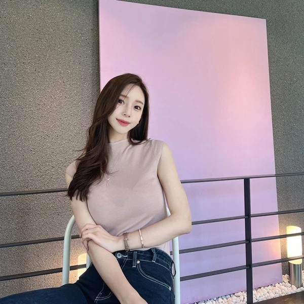 운동 마치고 인증샷 남긴 야옹이 작가, 레깅스 입고 우월한 몸매 뽐내자 감탄 쏟아져 운동 마치고 인증샷 남긴 야옹이 작가, 레깅스 입고 우월한 몸매 뽐내자 감탄 쏟아져