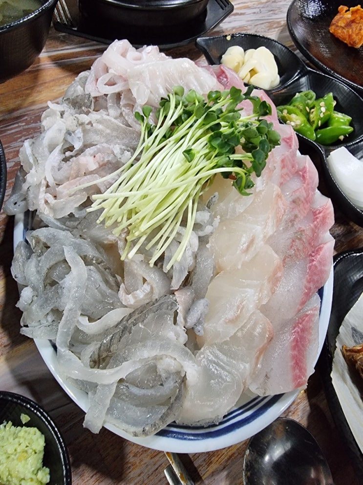  김해횟집 "형제도매횟집" 도매가 가격은 저렴, 맛과 양은 최고맛집 추천식당!