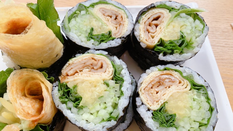 키토김밥 맛집 잠실 오토김밥에서 와사비 고추냉이김밥 먹어보았어요! 키토김밥 맛집 잠실 오토김밥에서 와사비 고추냉이김밥 먹어보았어요!