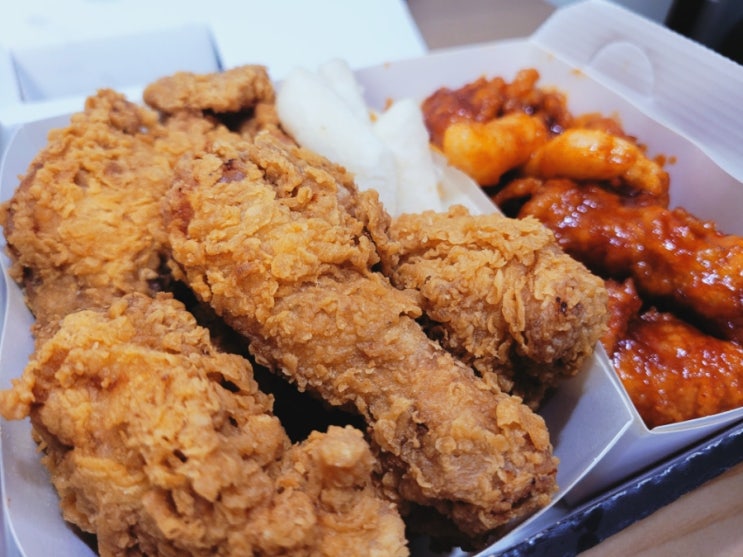 풍무동 멕시카나 반반치킨과 단짠감자치즈볼 풍무동 멕시카나 반반치킨과 단짠감자치즈볼