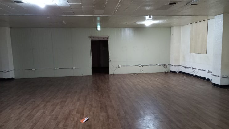  대구바닥면갈이 대구노래방철거 대구상가철거 대구데코타일철거