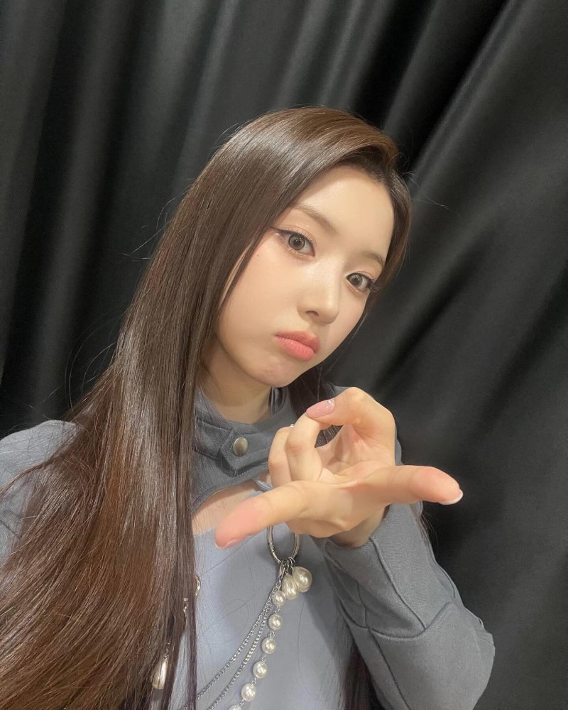 엔믹스 지우, 220511 NMIXX Instagram Update - Jiwoo 3P