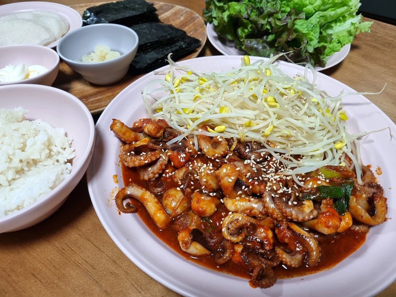 쭈꾸미볶음 밀키트 쭈꿈이 매콤 양념 주꾸미 탱글탱글 맛있어 : 네이버 블로그