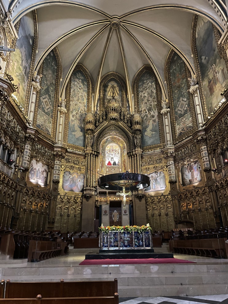 바르셀로나 근교 몬세라트 수도원과 검은 성모상