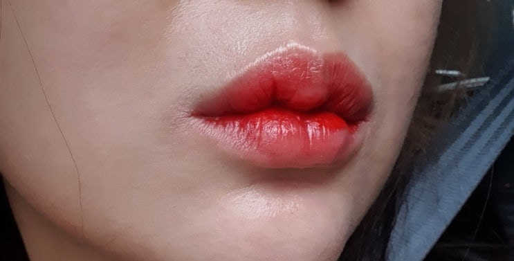  강남 눈썹 문신 으로 유명한 Y.S뷰티클럽 에서 립타투 했움
