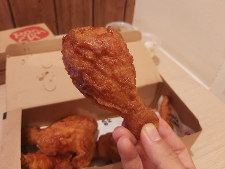  [호치민/배달] 한국에서 본 적 없는 크기의 닭다리 "본촌치킨" - 교촌치킨 생각날 때 언제나