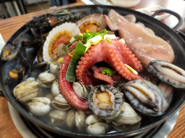  춘천 레고랜드 맛집, 춘천 우두동 맛집: 춘천 칼국수맛집 바다상회 해물칼국수 방문 후기