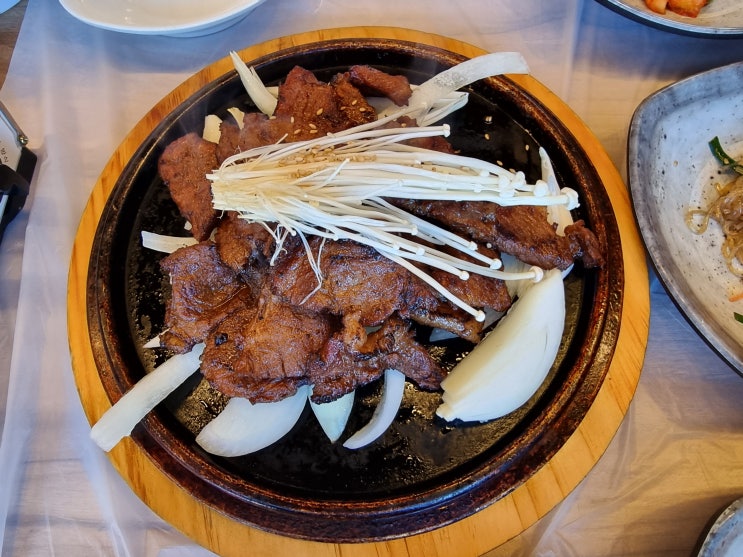  [온누리 석갈비 포천점] 부모님 연인 친구 가족과 함께 갈만한 곳인 포천 맛집 feat. 간장게장 양념게장 꽃게탕 칼국수 수제비