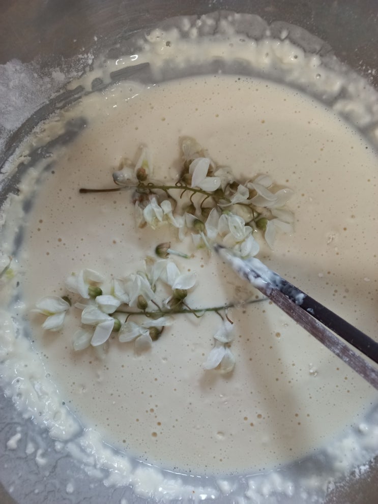  먹어봤니? 아까시꽃 튀김! [5세+4세+6개월 가정보육_자연놀이터]