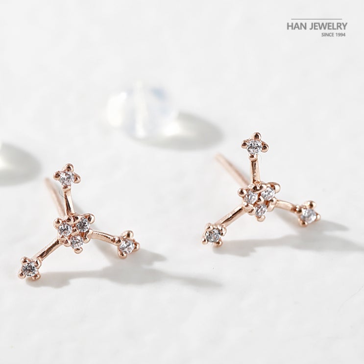 14k 침 귀걸이 작은 반짝임이 예쁜 디자인 14k 침 귀걸이 작은 반짝임이 예쁜 디자인
