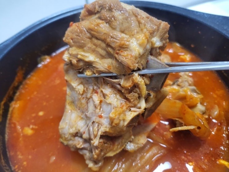  최고의갈비 / 칼칼하고 푸짐한 등뼈김치찜 재구매의사 완전있음