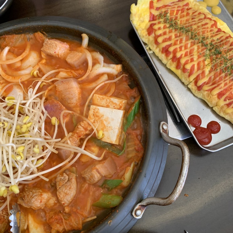 <서울 사당역 맛집> 사당밥집으로도 사당술집으로도 좋은, "백채김치찌개 사당점"