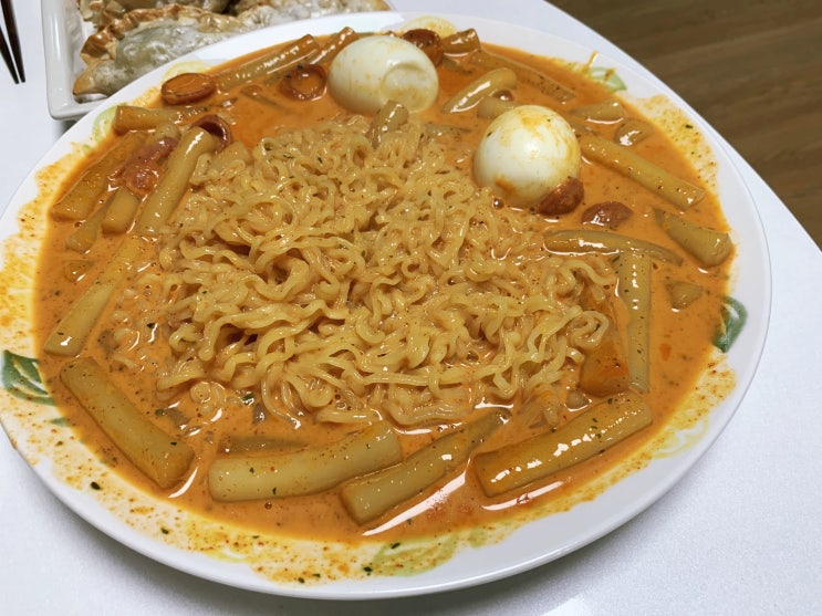 맛있는 떡볶이 밀키트 추천! 다팜분식 "로제떡볶이밀키트" 로 간편하고 맛있게 불금 즐기기 맛있는 떡볶이 밀키트 추천! 다팜분식 "로제떡볶이밀키트" 로 간편하고 맛있게 불금 즐기기