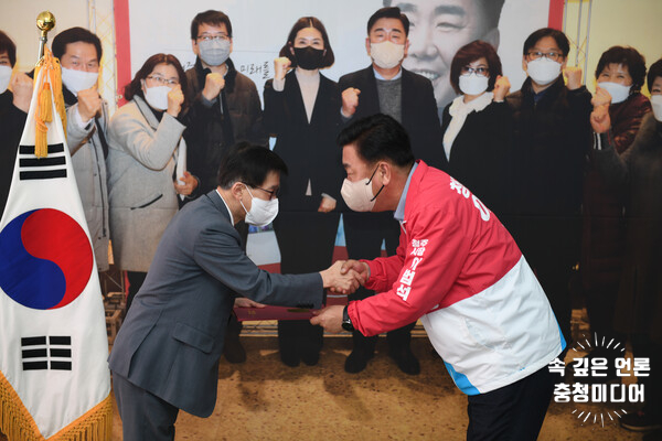  이범석 청주시장 후보 선대위 출범 "필승 각오"