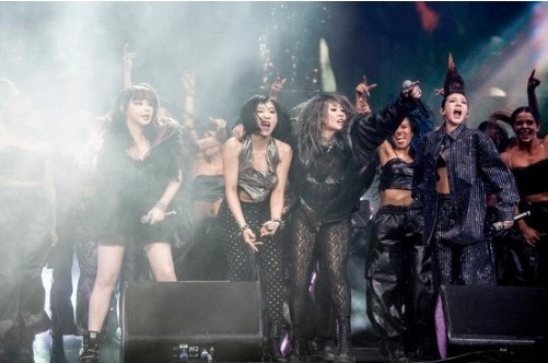 [뮤지션] 미국 코첼라에 2NE1 완전체 등장하자 벌어진 일... 2NE1 (투애니원) 재결합을 기대하....