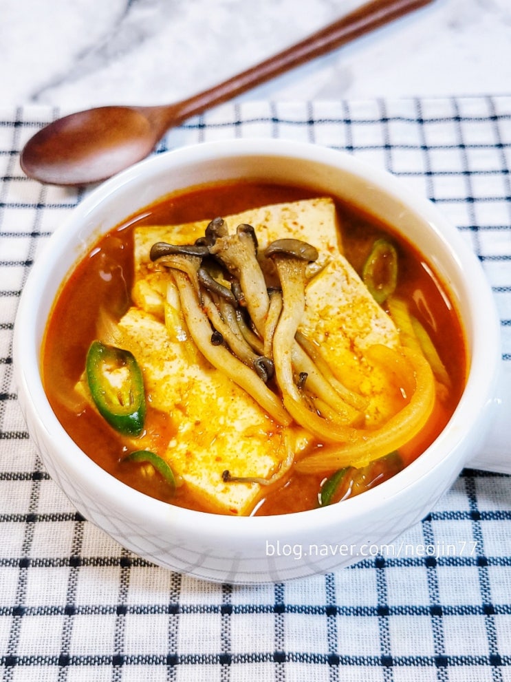 두부찌개 레시피 10분컷 고체육수로 간단한찌개 자취생요리