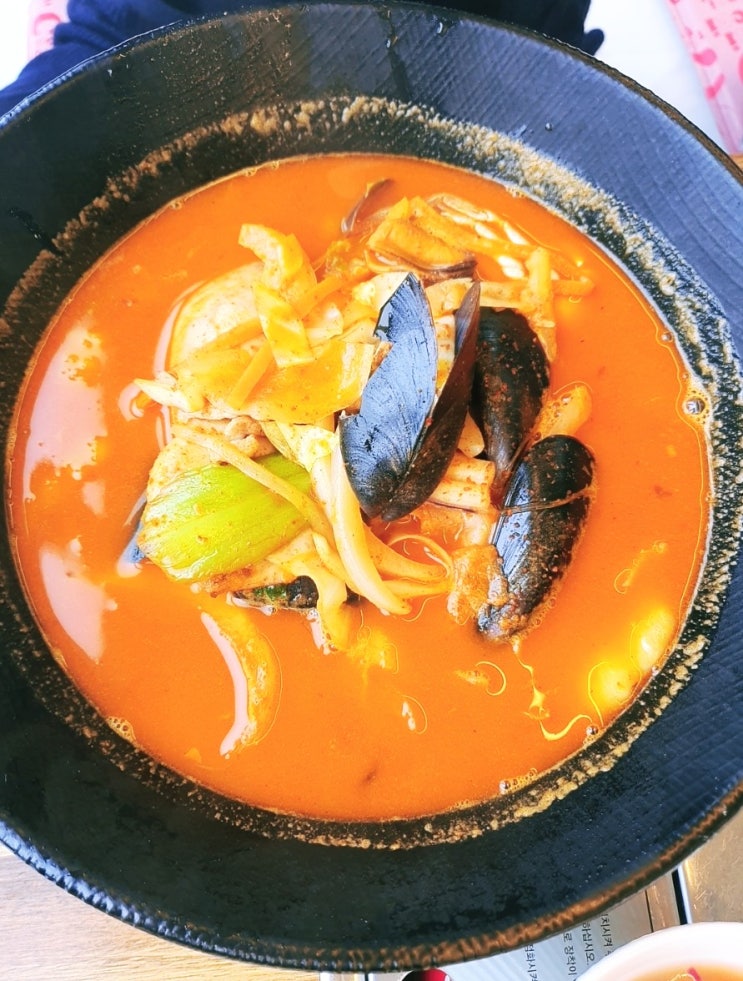  남해독일마을 맛집 [남해찐짬봉] 해물짬뽕에 오징어 한 마리가!!!