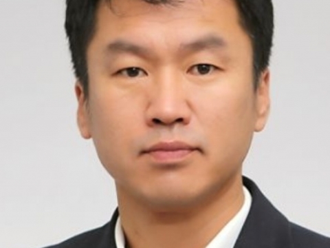 더불어민주당 김동연 후보 목표는 이측근 되는 것인가?