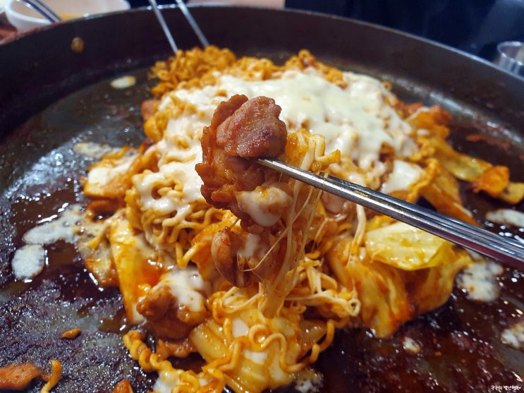  오근내7닭갈비 :: 성수닭갈비 맛집인정 치즈사리는 추가 꼭하기! (feat.미쉐린가이드 닭갈비)