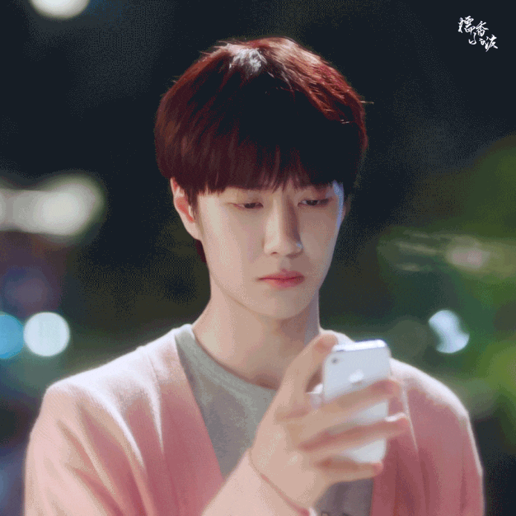  <马卡龙少女ep8~11/鲁健访谈小米CEO>이보야~~ 삼성갤럭시 판매량을 뛰어넘은小米CEO의 이름은?시방 이보 손에든거 아이폰?? 샤오미 사장님 이보 보래요!!!!