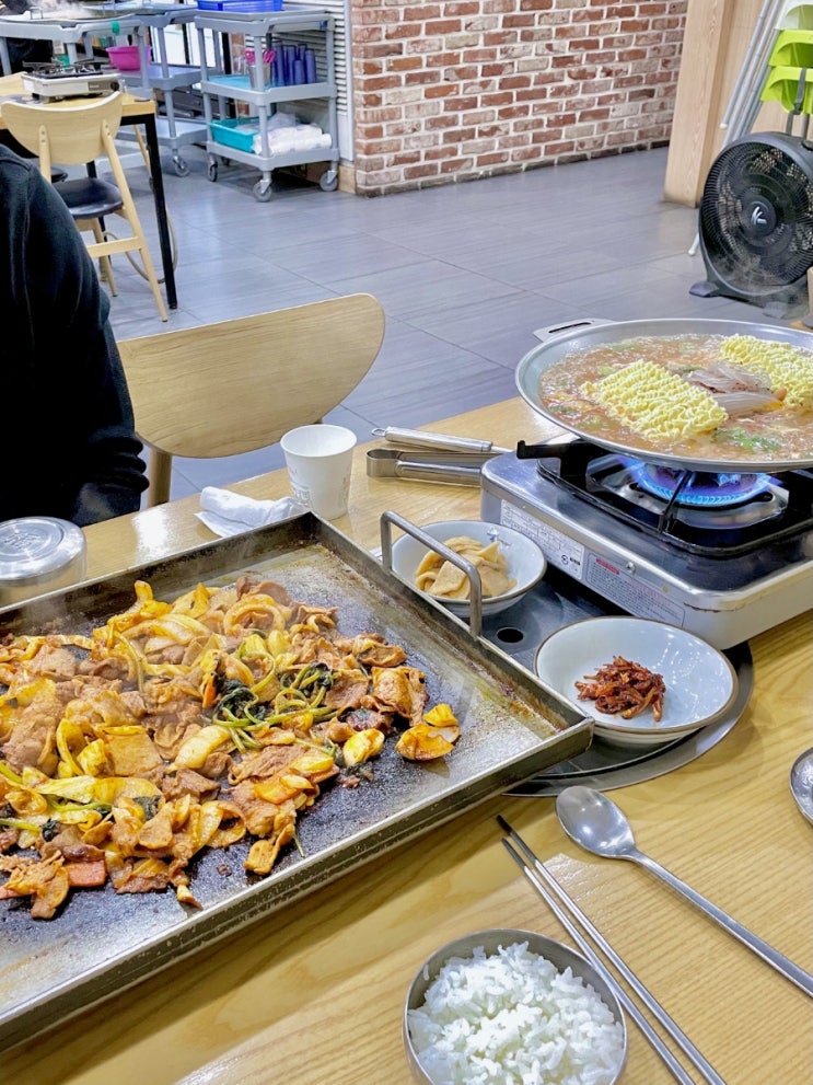  대구 부대찌개 :: 철판구이와 부대찌개를 한 번에 먹을 수 있는 수성구 들안길 맛집 장원 부대찌개 철판구이 황금점 솔직 후기