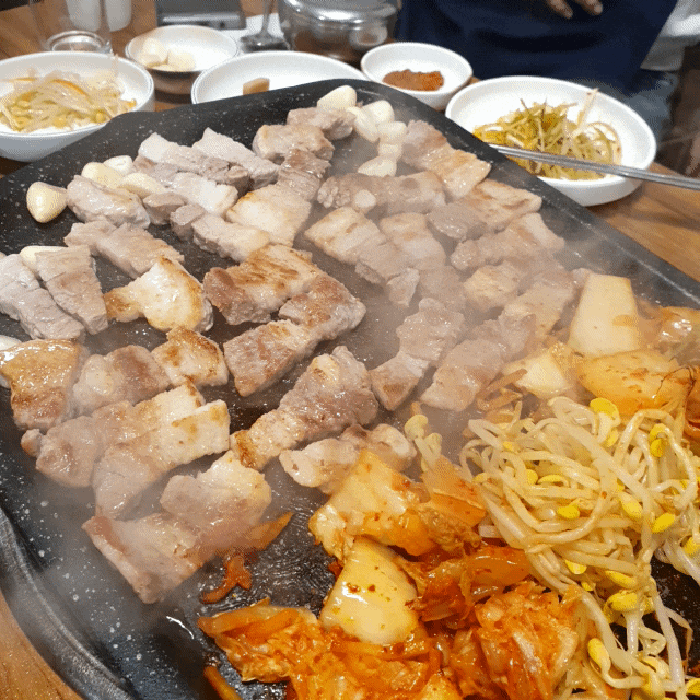  오리역 삼겹살 맛집 ] " 솜씨마을 김치찌개 "에서 저녁 모임 추천