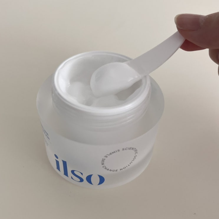  여름에 쓰기 좋은 유분없는 ilso 일소 푸딩크림