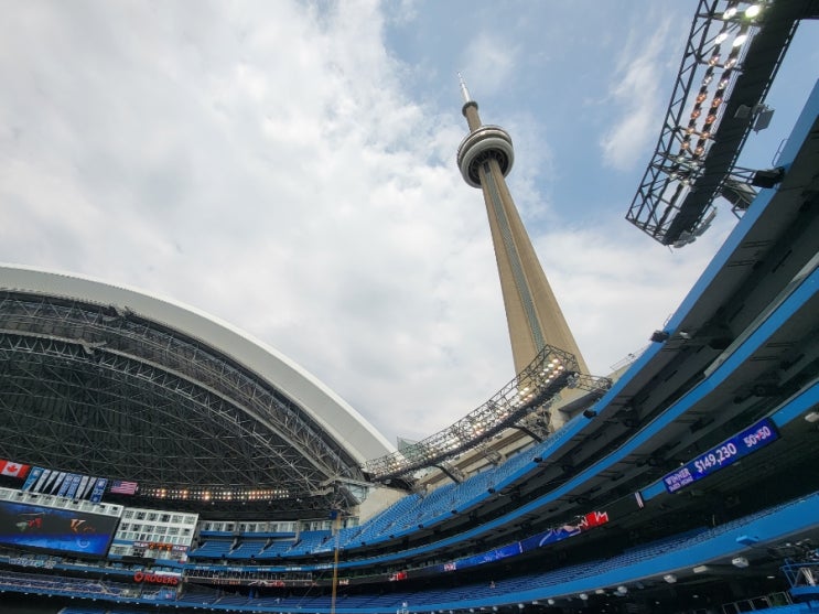  토론토 블루제이스 야구장 _Rogers Centre