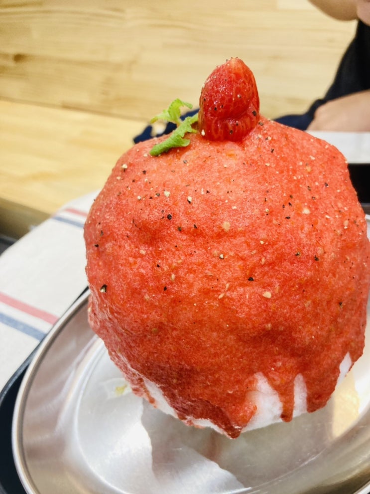  여름이니 도쿄빙수 한번 드셔봐 (김해 율하 토마토빙수)(내돈내산)