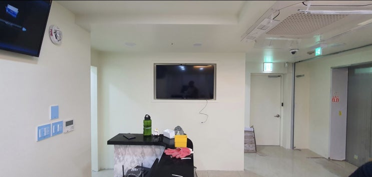  덕양구 치과 매장 광고를 동영상으로 제작해 tv 홍보