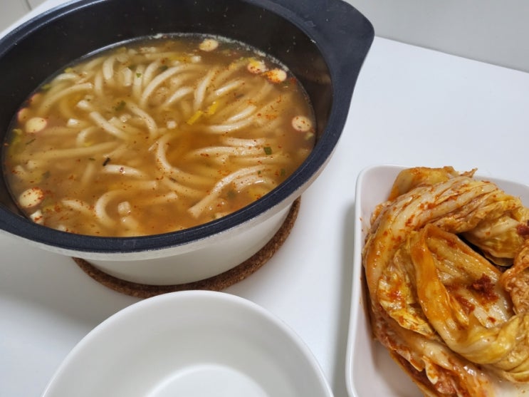  핫이슈 / 밀키트 맛집 깊은 맛에 포장마차가 생각나는 우동 밀키트