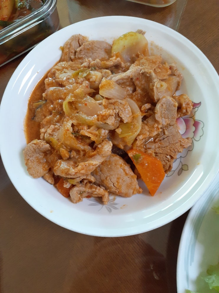  제육볶음, 묵밥 외 반찬