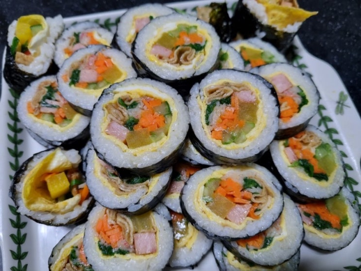  집밥 간단한집밥메뉴 아이들집밥 김밥 유부초밥 스파게티