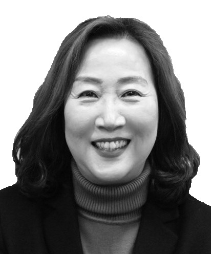 중장년을 위한 복지정책 마련이 시급하다 중장년을 위한 복지정책 마련이 시급하다