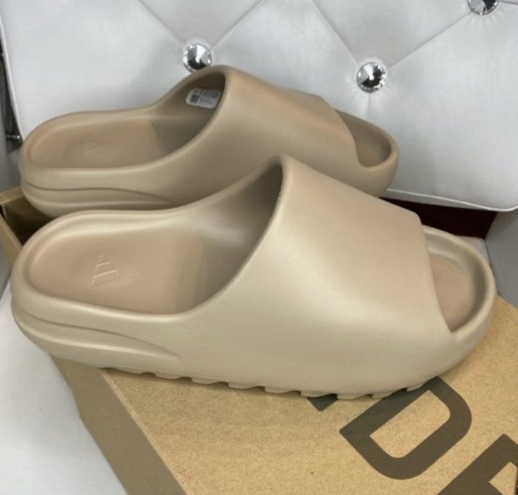  adidas Yeezy Slide Pure 아디다스 이지 슬라이드 퓨어